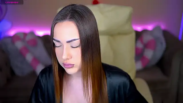 Snapshot of OliviaMoore_ chatting on 02-03-26, 01:38 OliviaMoore online show from 02-03-26, 01:38