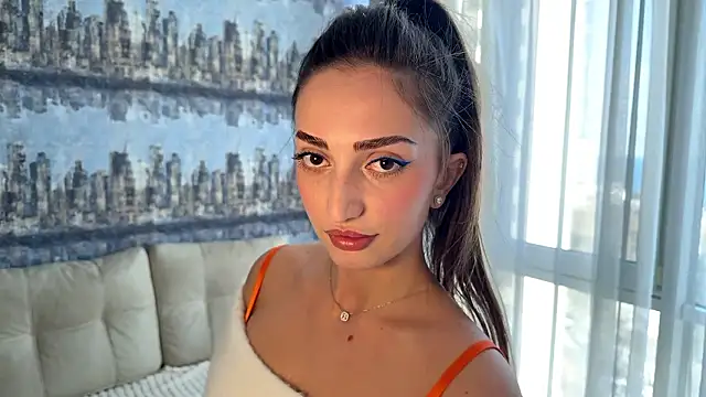 Snapshot of AmiraMartin chatting on 02-01-26, 10:03 AmiraMartin online show from 02-01-26, 10:03