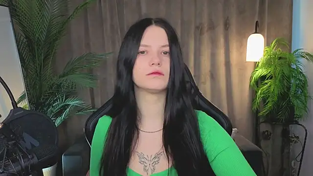 Snapshot of Maria_trend chatting on 02-15-26, 03:09 Maria trend online show from 02-15-26, 03:09