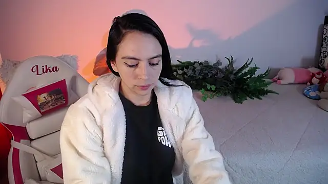 Snapshot of lika_little0 chatting on 02-24-26, 10:52 lika little0 online show from 02-24-26, 10:52