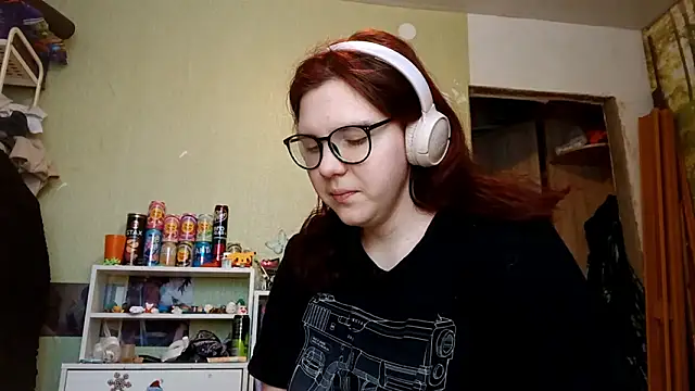 Snapshot of VannessaDillenbeck chatting on 02-04-26, 08:09 VannessaDillenbeck online show from 02-04-26, 08:09