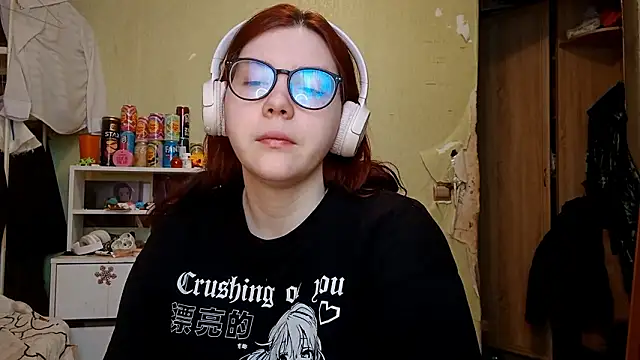 Snapshot of VannessaDillenbeck chatting on 02-20-26, 06:59 VannessaDillenbeck online show from 02-20-26, 06:59