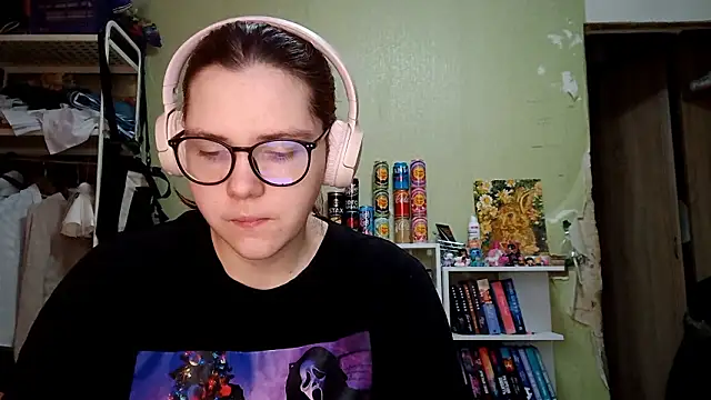 Snapshot of VannessaDillenbeck chatting on 03-02-26, 07:15 VannessaDillenbeck online show from 03-02-26, 07:15