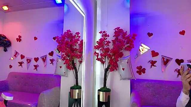 Maddie T18 online show from 02-12-26, 11:49