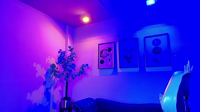 Maddie T18 online show from 03-09-26, 01:15