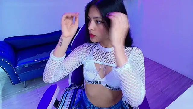 Maddie T18 online show from 04-10-26, 11:37