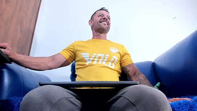 Snapshot of HardenedDad chatting on 02-25-26, 07:23 HardenedDad online show from 02-25-26, 07:23