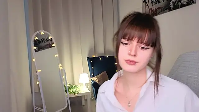 Snapshot of michelewild chatting on 02-21-26, 01:34 michelewild online show from 02-21-26, 01:34