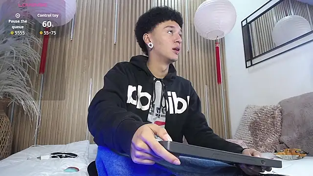 Snapshot of David_Banks_ chatting on 03-24-26, 12:21 David Banks online show from 03-24-26, 12:21