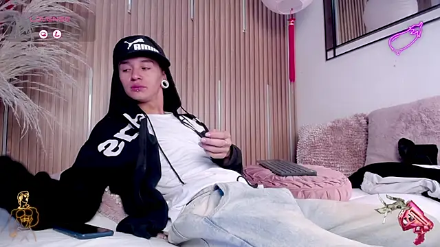 Snapshot of David_Banks_ chatting on 03-31-26, 01:44 David Banks online show from 03-31-26, 01:44