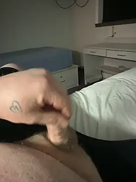 arcticman103 online show from 02-05-26, 04:39