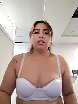 gissgirlll online show from 02-12-26, 06:08