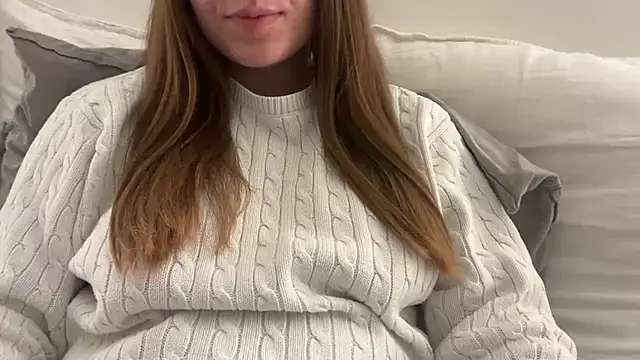 Snapshot of Lucyschickt chatting on 02-13-26, 09:44 Lucyschickt online show from 02-13-26, 09:44