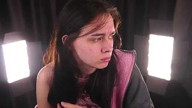 Snapshot of GinnyKittle chatting on 02-15-26, 07:10 GinnyKittle online show from 02-15-26, 07:10