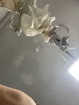 Youyou 12 online show from 02-12-26, 02:34