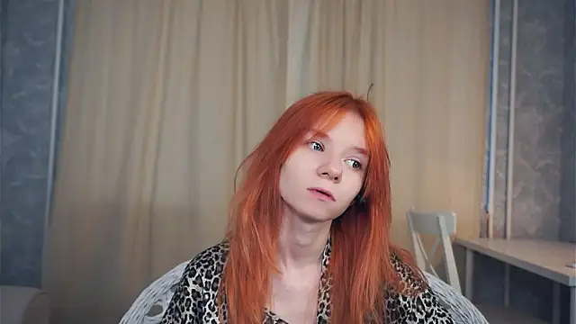 Snapshot of TarynPalek chatting on 02-12-26, 06:30 TarynPalek online show from 02-12-26, 06:30