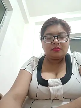 Elie Hallway online show from 02-27-26, 05:57