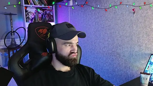 Snapshot of _Mostly_ chatting on 02-12-26, 04:29 Mostly online show from 02-12-26, 04:29