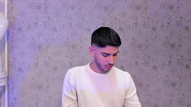 Apolo Gray online show from 02-06-26, 06:40