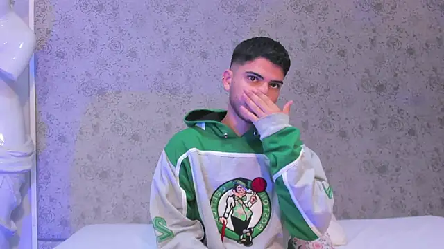 Apolo Gray online show from 02-08-26, 04:27