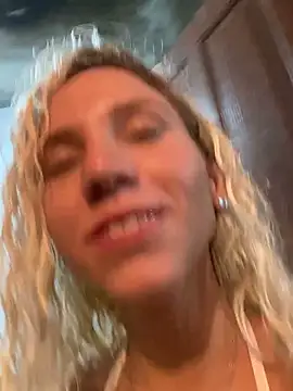 Snapshot of LoiraQuente69 chatting on 02-06-26, 10:13 LoiraQuente69 online show from 02-06-26, 10:13