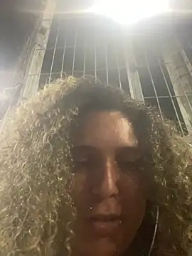 Snapshot of LoiraQuente69 chatting on 02-21-26, 02:12 LoiraQuente69 online show from 02-21-26, 02:12