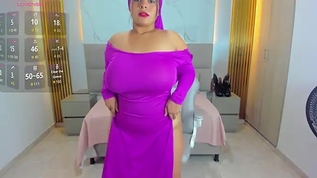 Snapshot of Nasira_sultan chatting on 02-10-26, 02:15 Nasira sultan online show from 02-10-26, 02:15