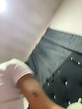 Snapshot of LIA_PARKERR chatting on 02-15-26, 12:29 LIA PARKERR online show from 02-15-26, 12:29