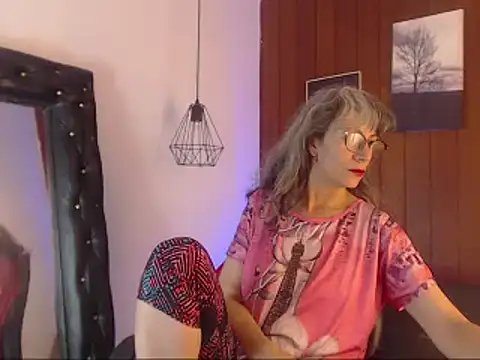 laurasofia45 online show from 02-26-26, 01:43