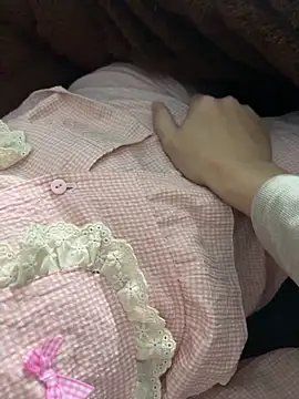 kimoanh102 online show from 02-10-26, 12:31