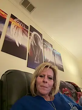 Snapshot of FireAfterDark chatting on 02-25-26, 01:37 FireAfterDark online show from 02-25-26, 01:37