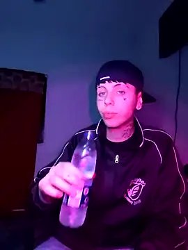 Snapshot of sableye21 chatting on 04-05-26, 02:09 sableye21 online show from 04-05-26, 02:09