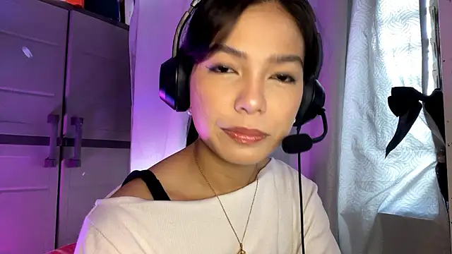 Snapshot of ConstancePorrini chatting on 02-24-26, 05:49 ConstancePorrini online show from 02-24-26, 05:49