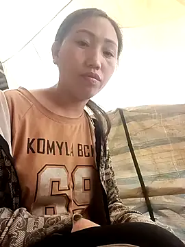 Snapshot of hot-luna- chatting on 02-28-26, 12:22 hot-luna- online show from 02-28-26, 12:22