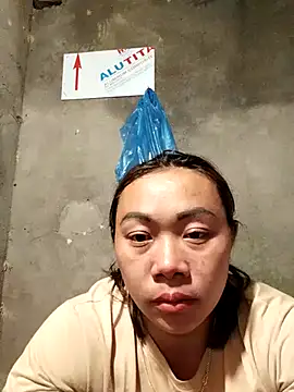 Snapshot of Bella-222 chatting on 02-07-26, 01:15 Bella-222 online show from 02-07-26, 01:15