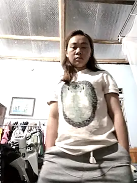 Snapshot of Bella-222 chatting on 02-13-26, 08:38 Bella-222 online show from 02-13-26, 08:38