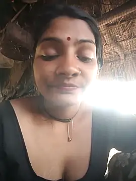 Snapshot of Hotty_raghni chatting on 02-12-26, 04:18 Hotty raghni online show from 02-12-26, 04:18