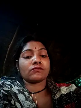 Snapshot of Hotty_raghni chatting on 02-14-26, 01:35 Hotty raghni online show from 02-14-26, 01:35