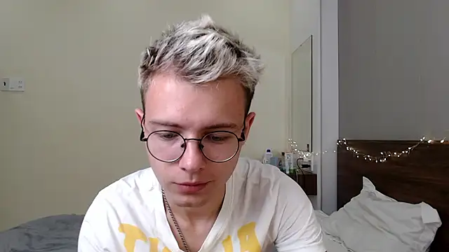 Snapshot of NikiKerryCum chatting on 02-15-26, 02:03 NikiKerryCum online show from 02-15-26, 02:03