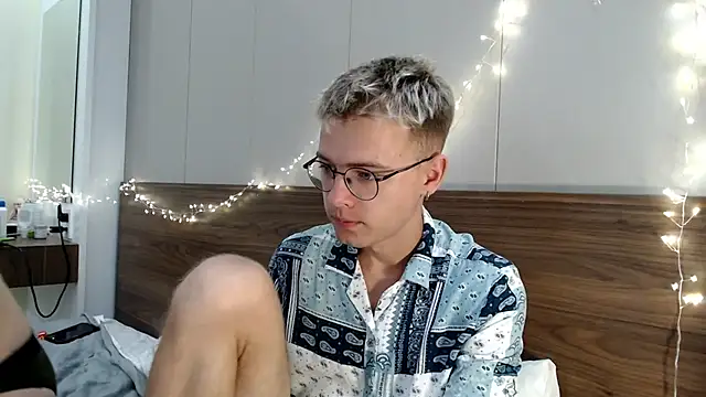 Snapshot of NikiKerryCum chatting on 03-01-26, 01:57 NikiKerryCum online show from 03-01-26, 01:57