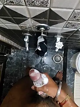 Snapshot of telugucoupless143 chatting on 04-01-26, 09:21 telugucoupless143 online show from 04-01-26, 09:21