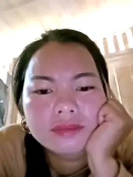 Snapshot of emlylyxinh chatting on 02-06-26, 02:05 emlylyxinh online show from 02-06-26, 02:05