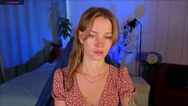 Snapshot of Crystal_Kris chatting on 02-20-26, 01:22 Crystal Kris online show from 02-20-26, 01:22