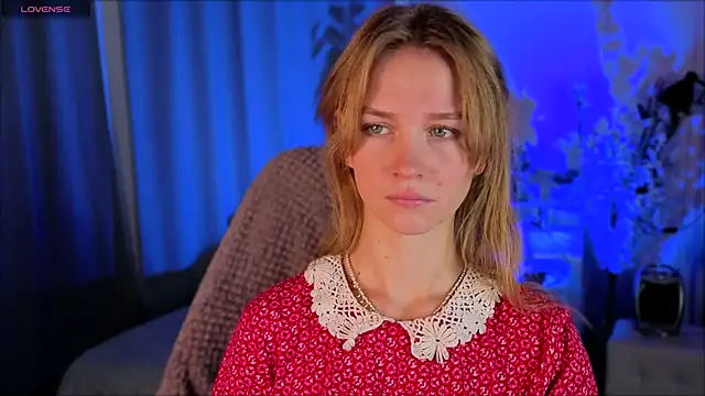 Snapshot of Crystal_Kris chatting on 02-25-26, 05:50 Crystal Kris online show from 02-25-26, 05:50