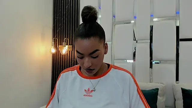  luna rossee  online show from 03-02-26, 09:43