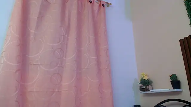 Snapshot of calimasalas2 chatting on 02-14-26, 11:23 calimasalas2 online show from 02-14-26, 11:23