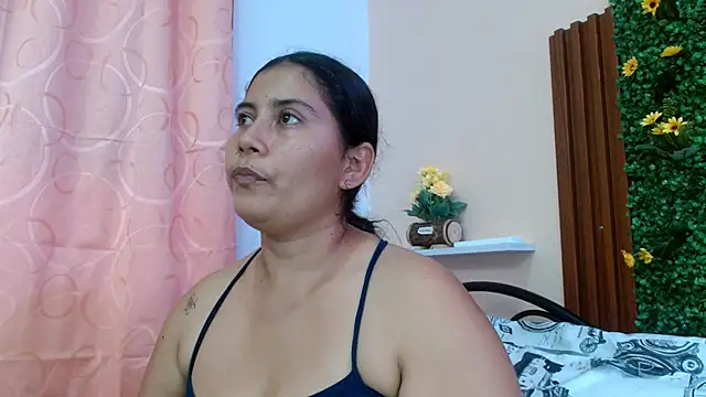 Snapshot of calimasalas2 chatting on 02-23-26, 12:30 calimasalas2 online show from 02-23-26, 12:30