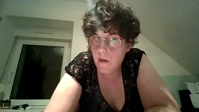 OIseauNoir88 online show from 02-09-26, 08:57