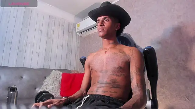 Snapshot of scarlettqueenx chatting on 02-19-26, 08:16 scarlettqueenx online show from 02-19-26, 08:16