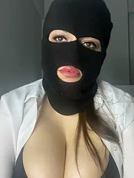 Snapshot of maryam-6 chatting on 03-01-26, 08:44 maryam-6 online show from 03-01-26, 08:44